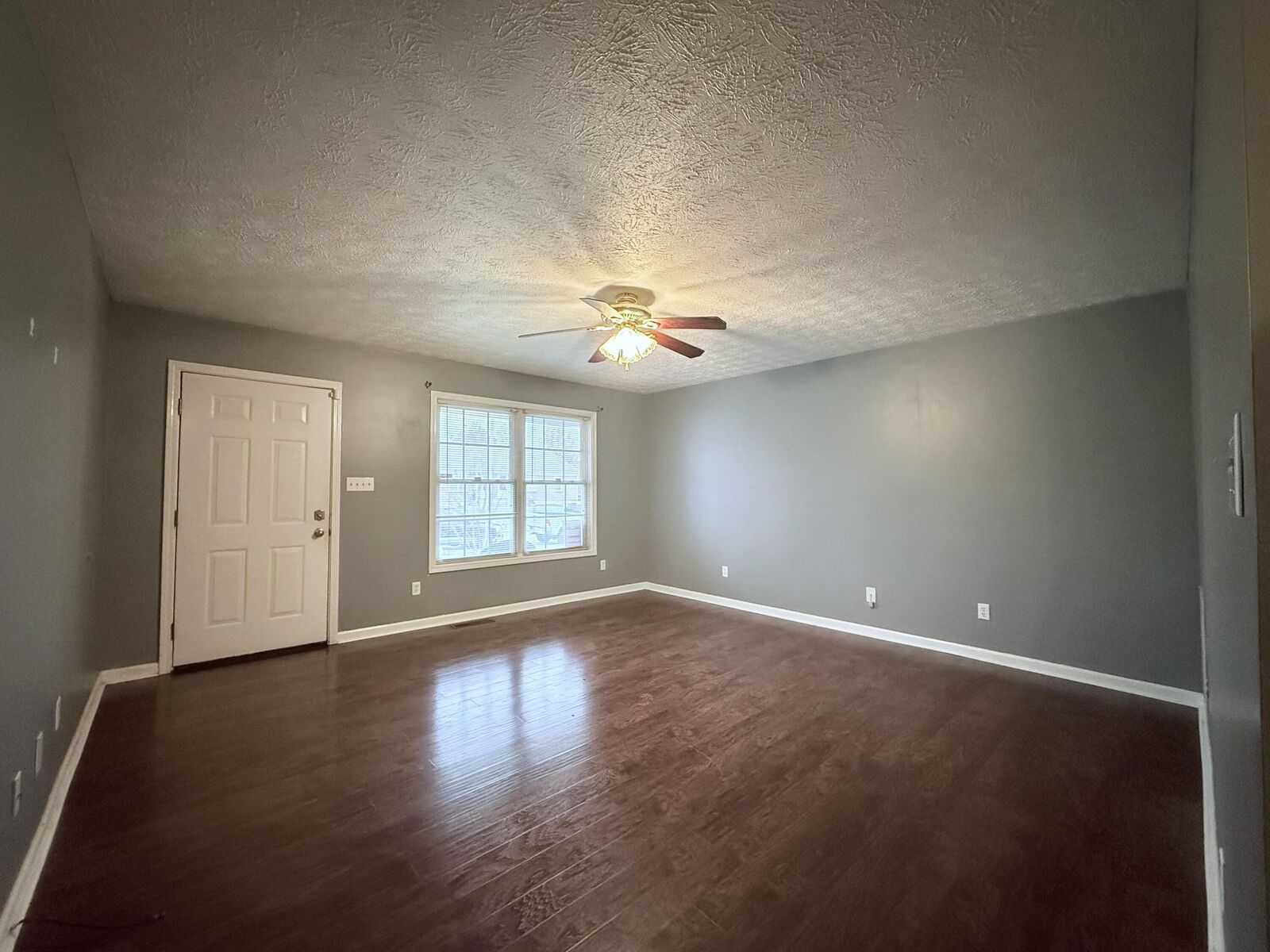 Property Photo: 221 Woodview Drive KY 40356