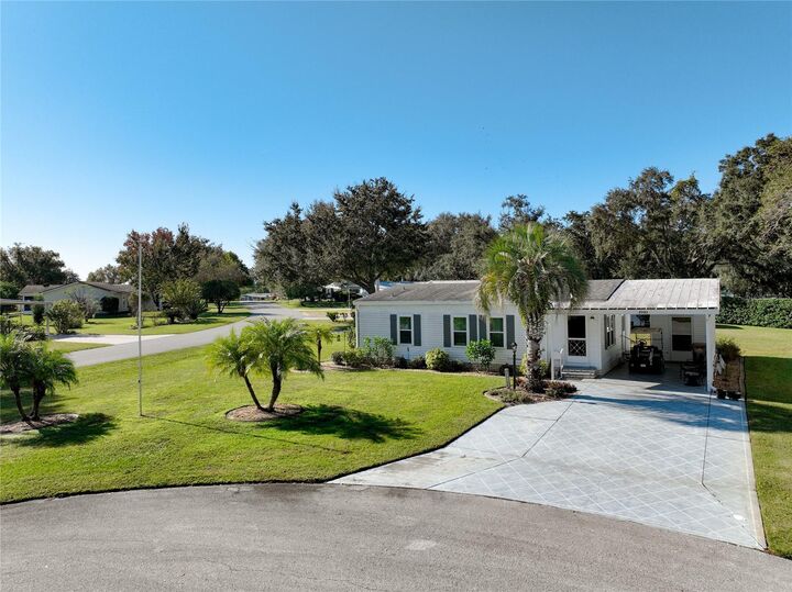 Property Photo: 25125 Bellevue FL 34748