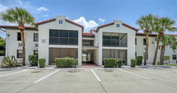 Property Photo:  631 N Orange Avenue 208  FL 34236 