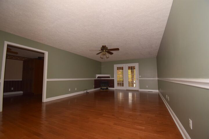 Property Photo:  70 Woodrun Dr  TN 38052-8460 