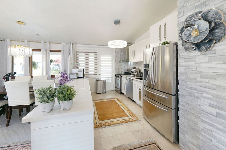 Property Photo: 2503 Fulle Street IL 60008