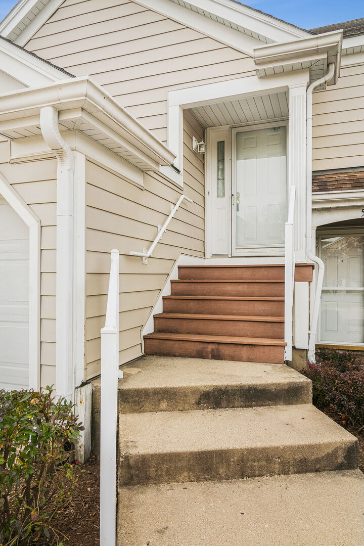 Property Photo:  534 Park View Terrace 534  IL 60089 