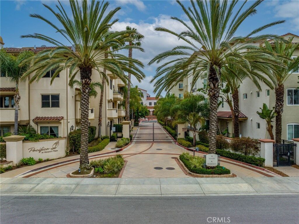 Property Photo:  401 Bernard 202  CA 92627 