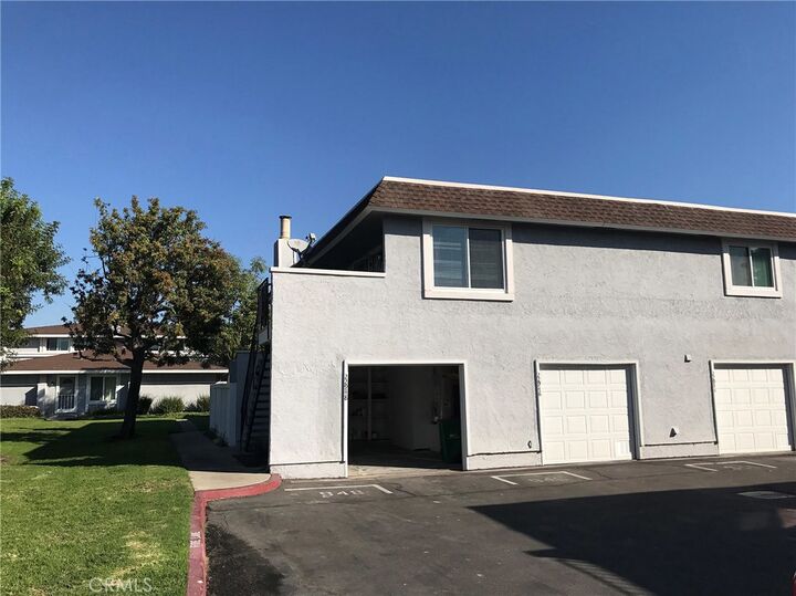 Property Photo: 22948 Via Pimiento 4B CA 92691