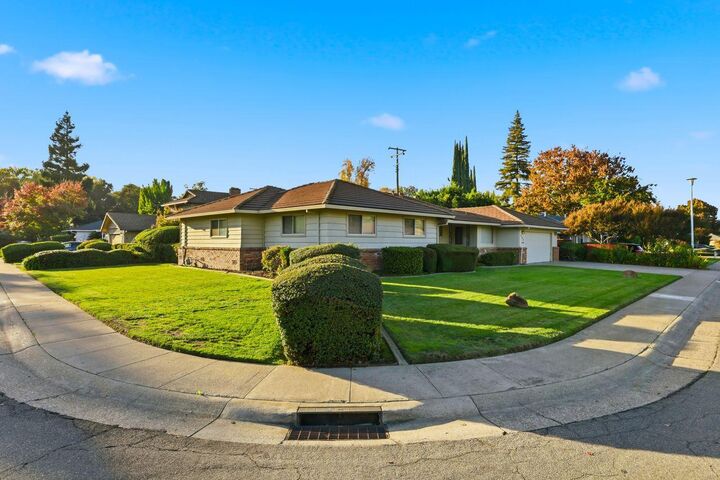 Property Photo:  655 Piedmont Drive  CA 95822 