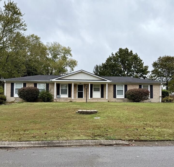 Property Photo: 765 Myhr Dr TN 37221