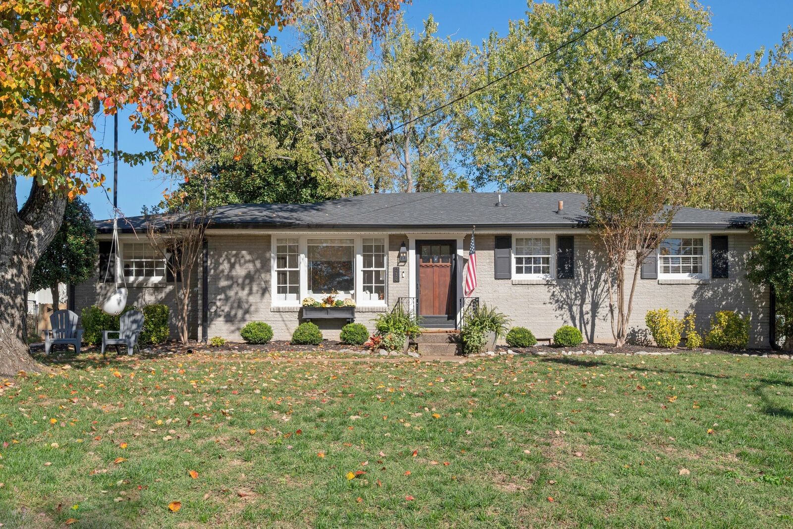 Property Photo: 214 Garrett Dr TN 37211