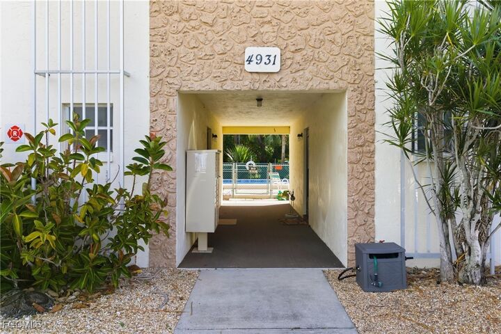 Property Photo:  4931 Vincennes Court 4  FL 33904 