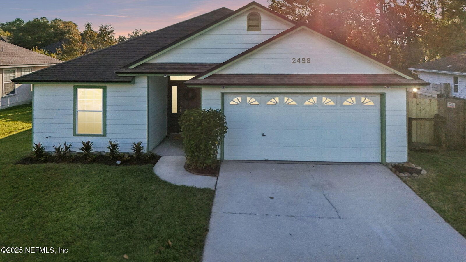 Property Photo: 2498 Bentwater Drive W FL 32246