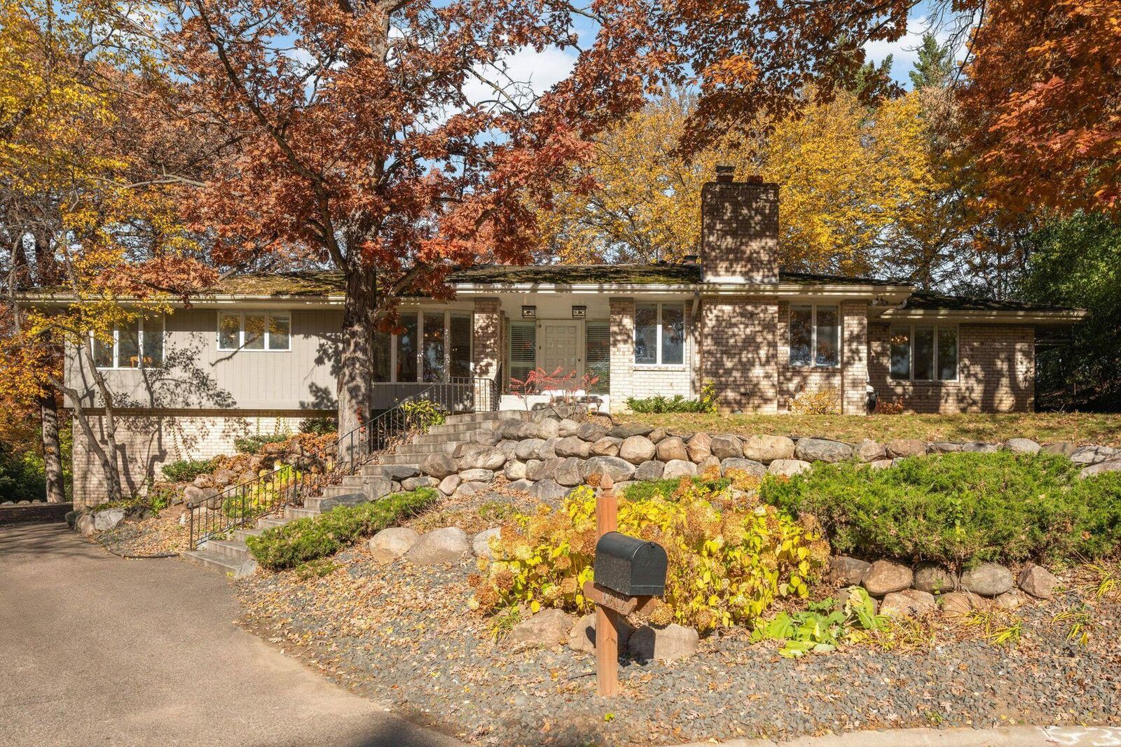 Property Photo:  6212 Saint Albans Circle  MN 55439 