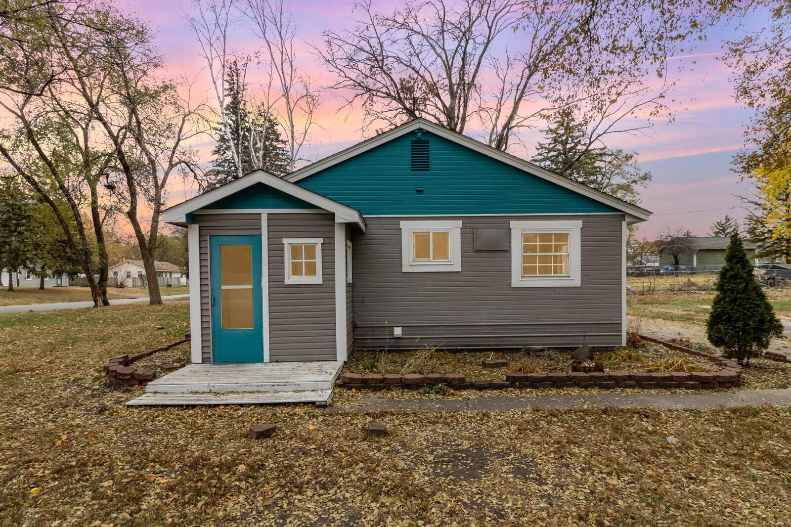 Property Photo:  11044 5th Street NE  MN 55434 