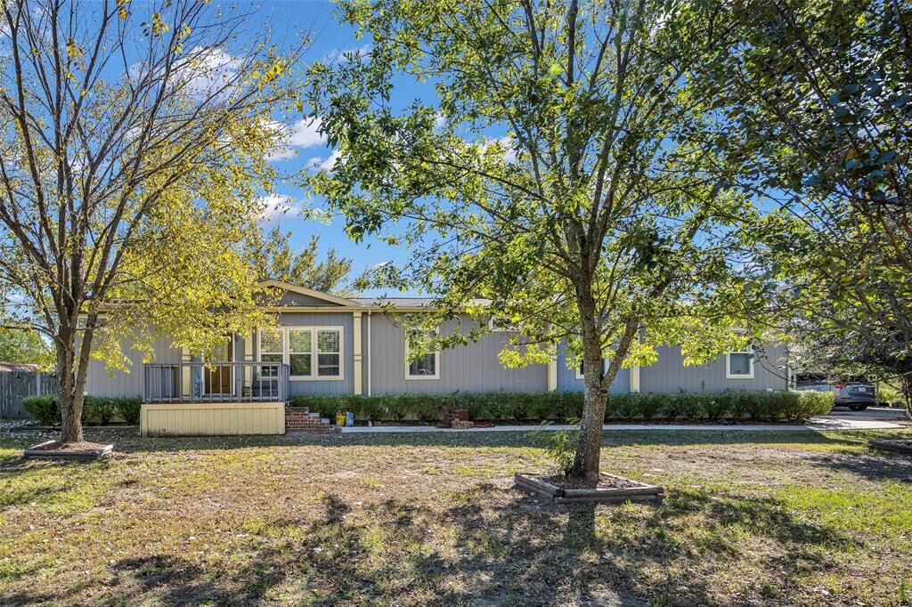Property Photo: 2466 Baywood Drive TX 75169