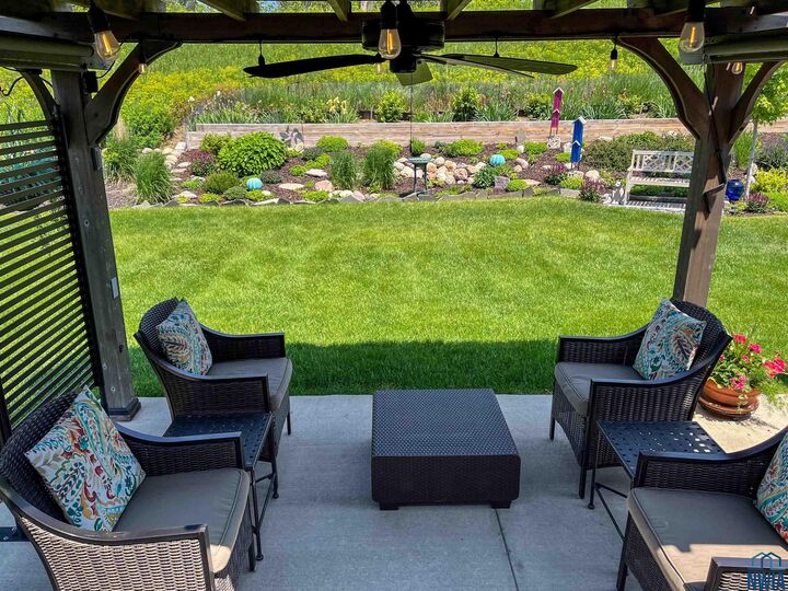 Property Photo: 4243 Fremar Drive IA 51104