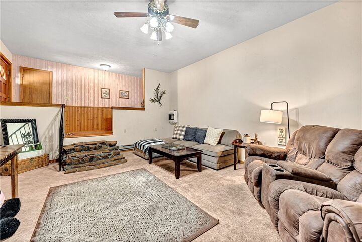 Property Photo: 7977 Berry Avenue MO 65745