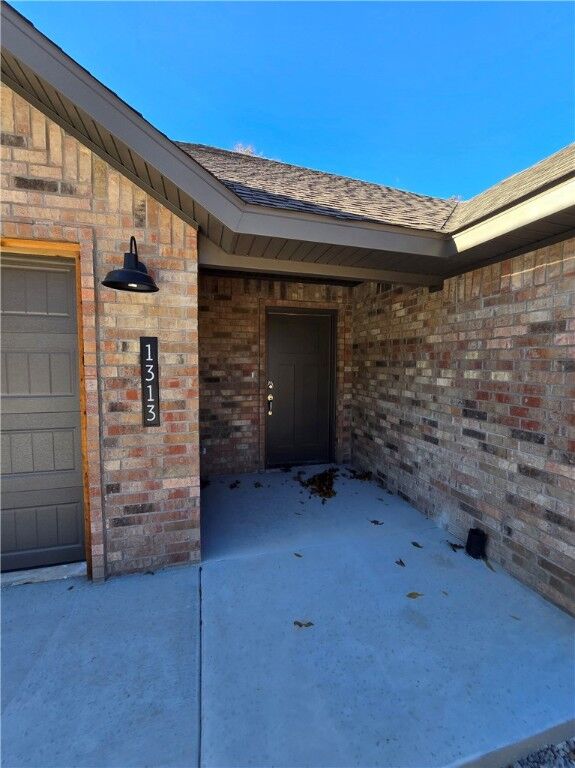 Property Photo: 1313 Valley Drive AR 72734