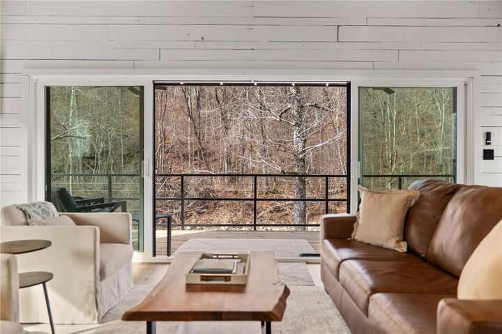 Property Photo:  256 Private Road 6152  AR 72752 