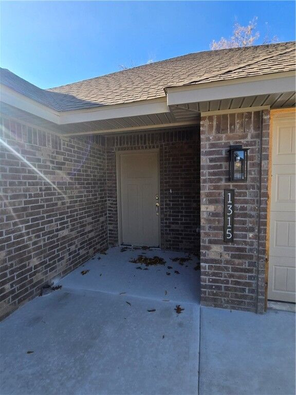 Property Photo: 1315 Valley Drive AR 72734