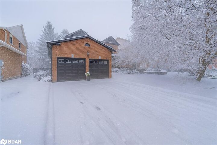 Property Photo:  22 River Ridge Road  ON L4N 7G2 