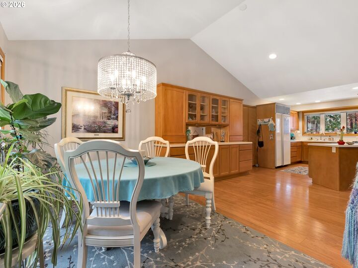 Property Photo:  1295 Jeffrey Dr  OR 97138 