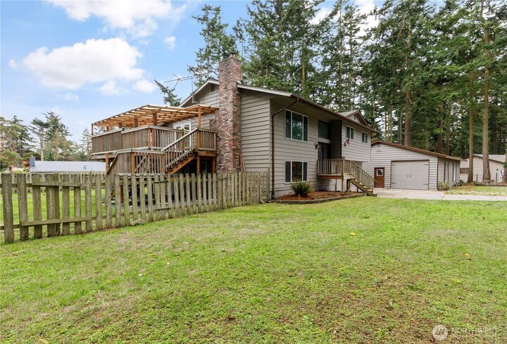 Property Photo: 1904 Fir Woods Place WA 98277