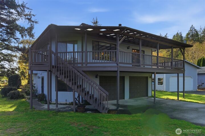 Property Photo:  80 NE Brook Place  WA 98588 