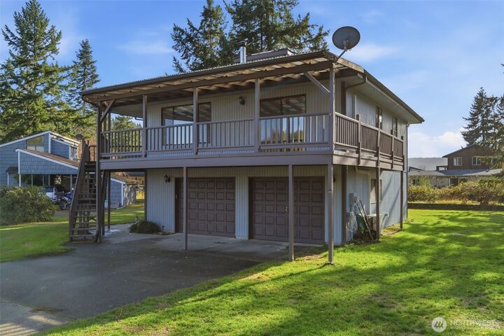 Property Photo:  80 NE Brook Place  WA 98588 