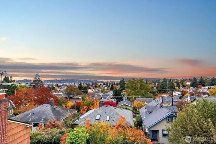 Property Photo: 6535 Sycamore Avenue NW WA 98117