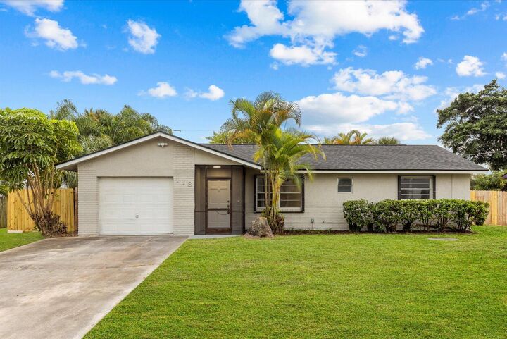 118 SW Lancaster Avenue  Port Saint Lucie FL 34984 photo