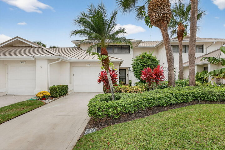 Property Photo:  5650 SE Foxcross Place  FL 34997 