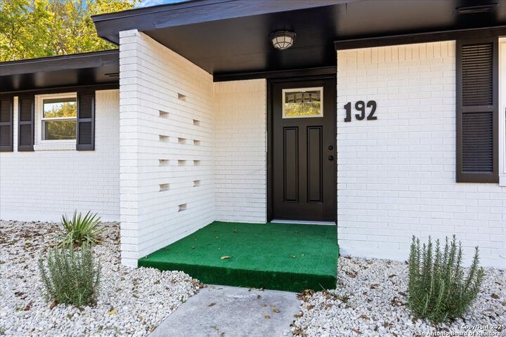 Property Photo:  192 Oriole  TX 78130 