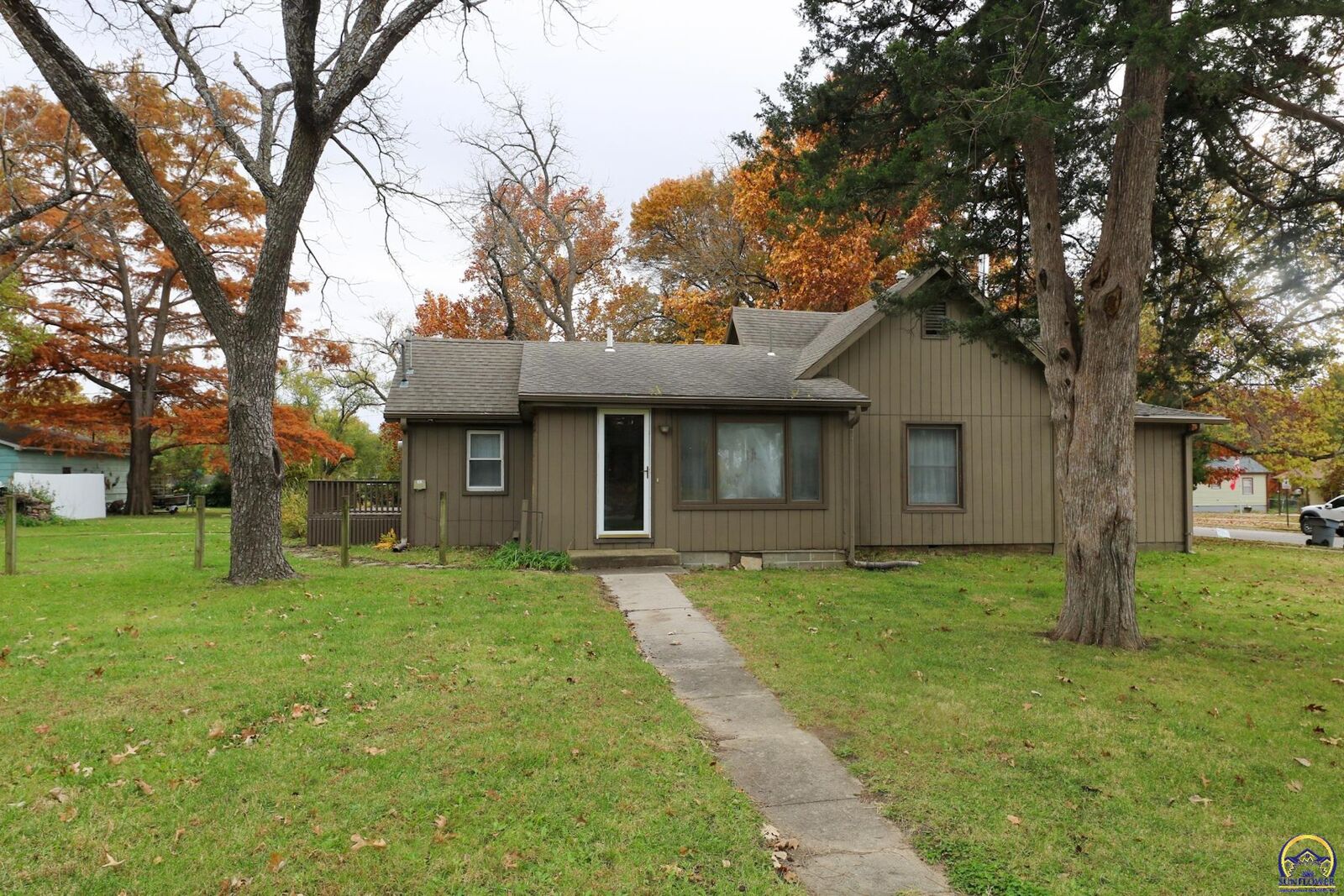 Property Photo: 1048 Sunnyslope St KS 66801