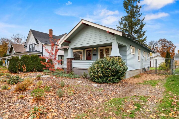 Property Photo: 812 W Jackson Ave WA 99205