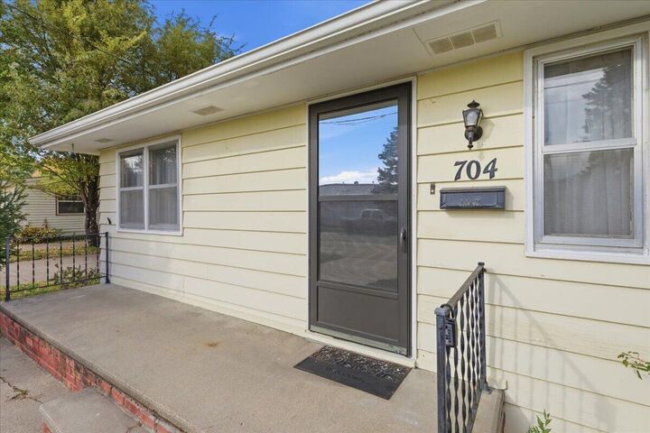 Property Photo: 704 Arnold Street IA 51534
