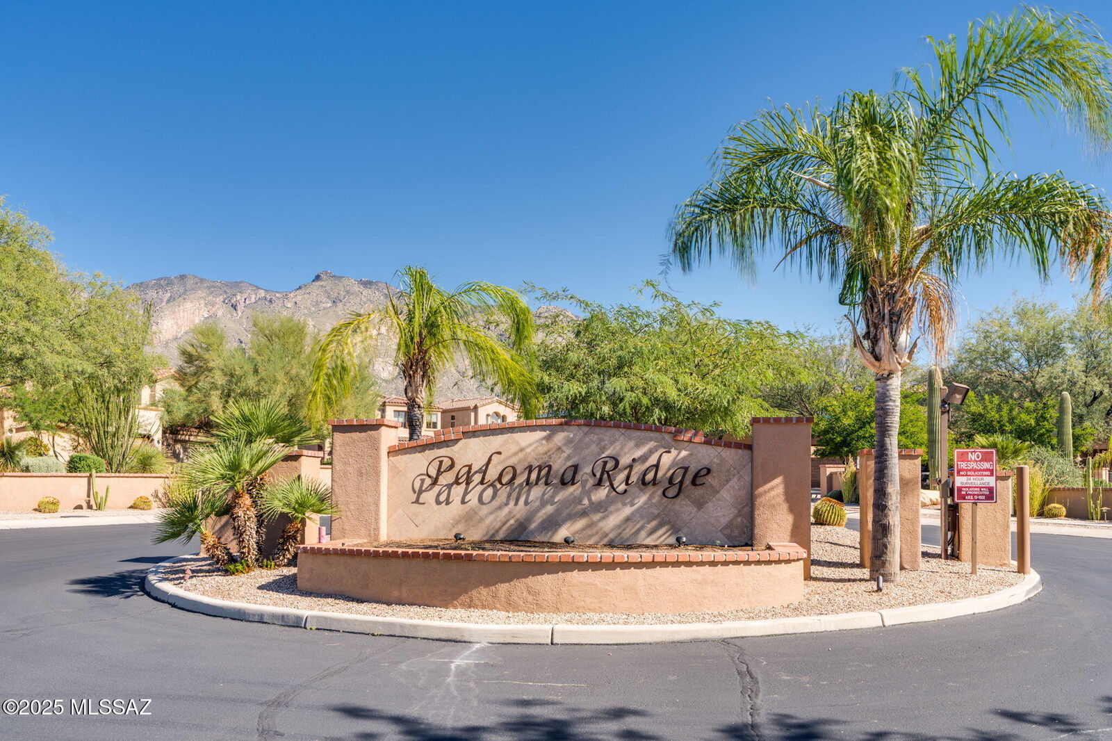 Property Photo: 5757 N Winding Woods Place AZ 85718