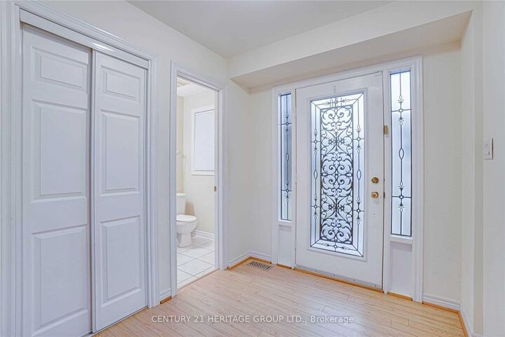 Property Photo:  150 Ashton Drive  ON L6A 2T8 