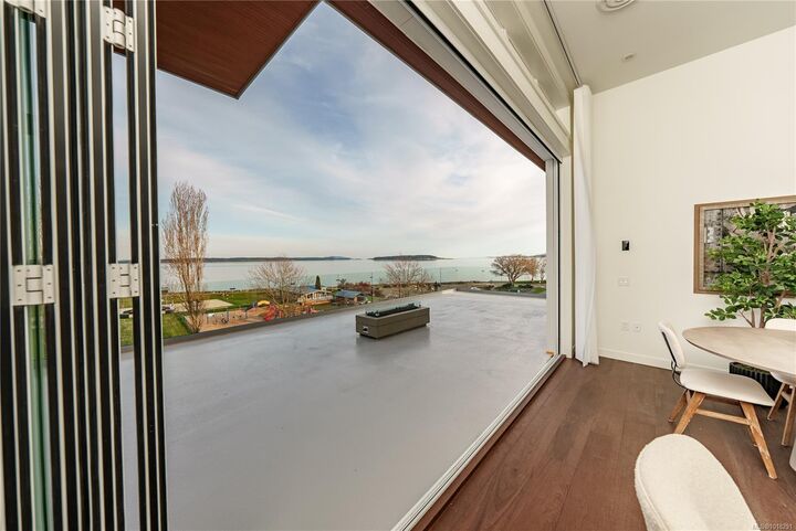 Property Photo:  9570 Fifth St 403  BC V8L 2W5 