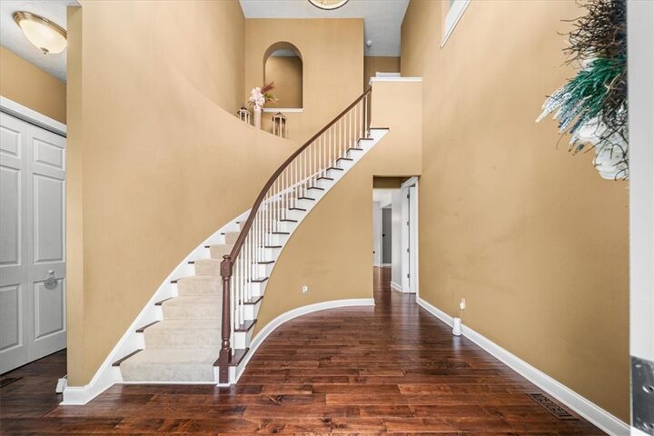 Property Photo: 724 Franklin Rd PA 16046