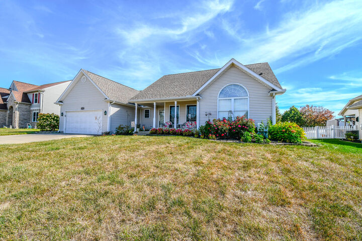 Property Photo: 1325 Kenton Way OH 45373