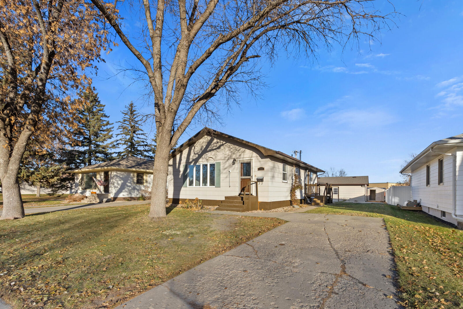 Property Photo:  1320 N Penn St  SD 57401 