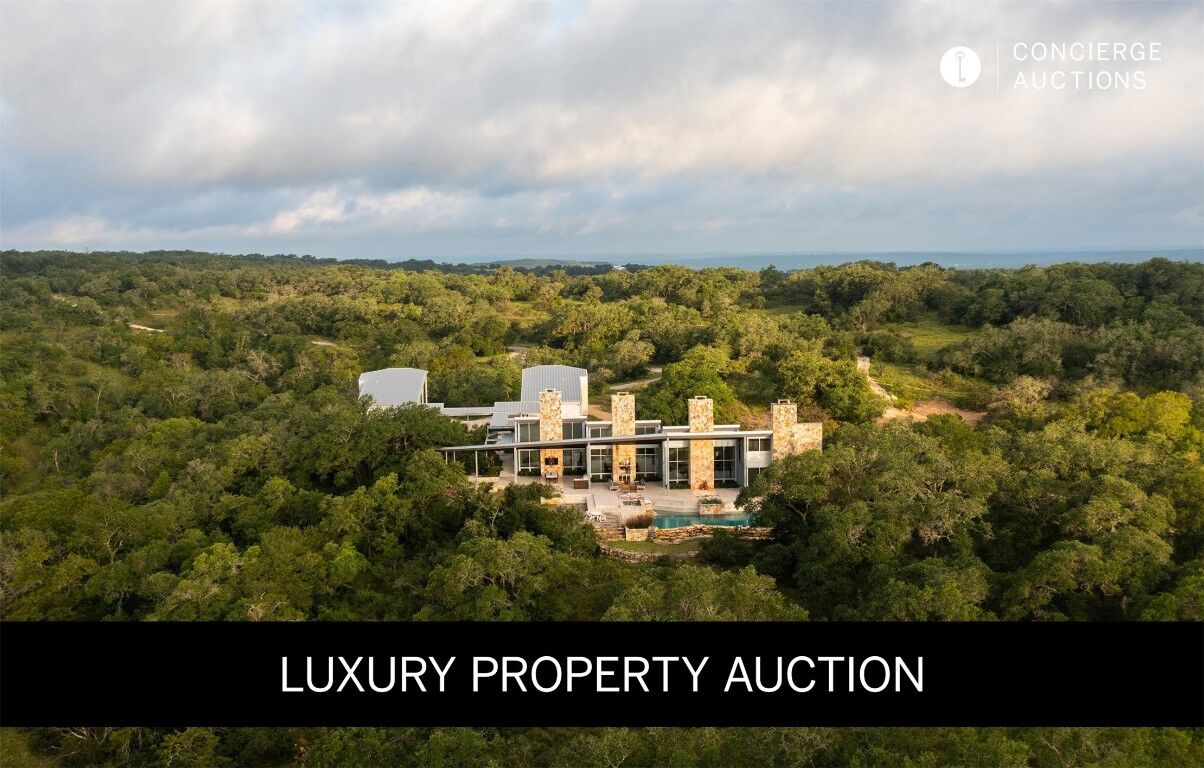 Property Photo: 1946 Backbone Ridge TX 78666