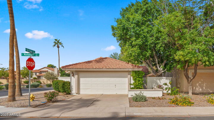 Property Photo:  794 S Martinique Drive  AZ 85233 