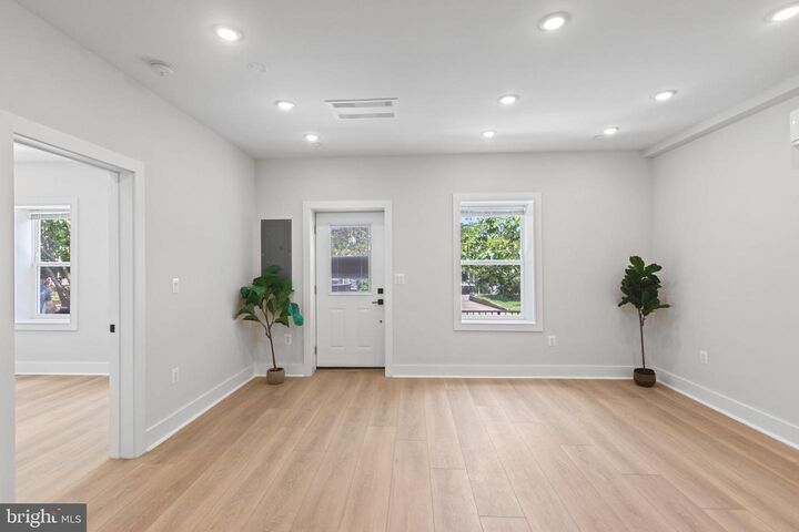 Property Photo:  2236 40th Street NW 5  DC 20007 