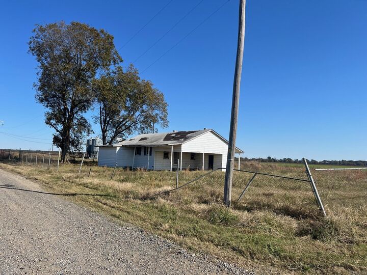 Property Photo: 1081 Tomlinson Rd AR 72086