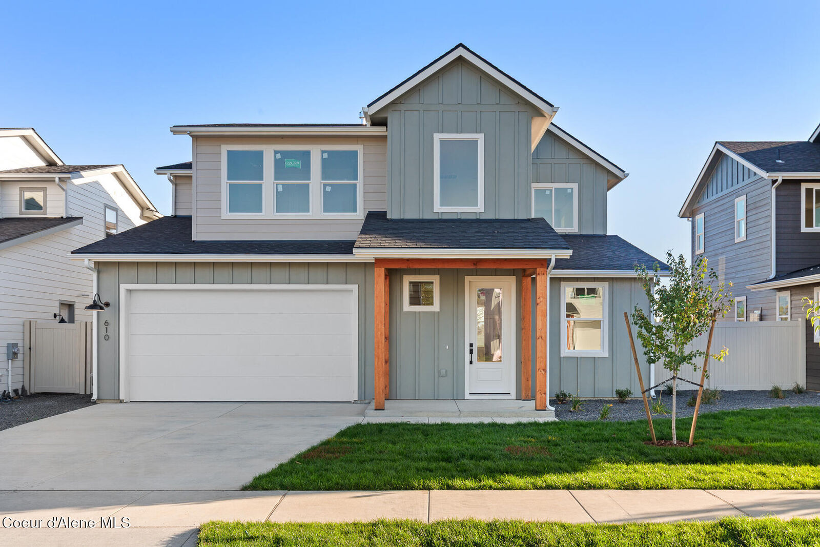 Property Photo:  610 Moscow St  ID 83864 