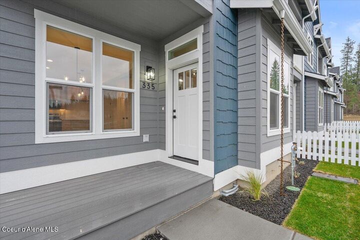 Property Photo: 343 E Grosbeak Ave ID 83835