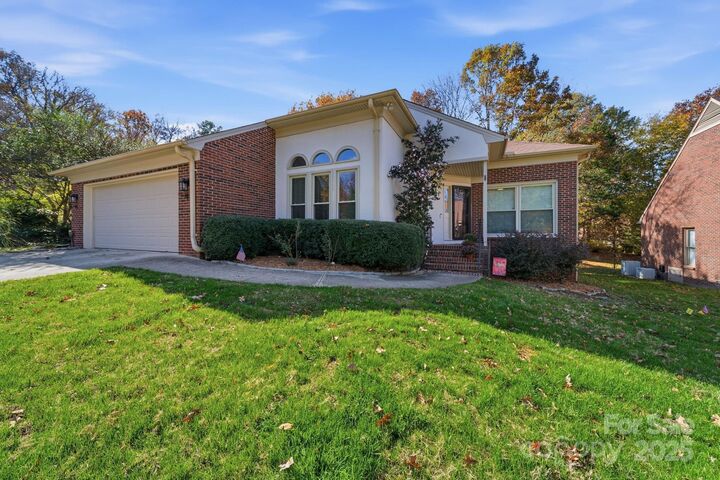 Property Photo:  5204 Tedorill Lane  NC 28226 