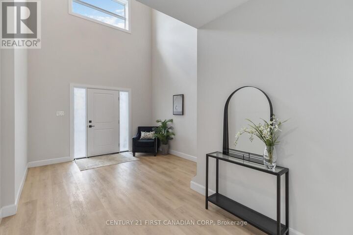 Property Photo:  6707 Royal Magnolia Avenue  ON N6P 1H5 