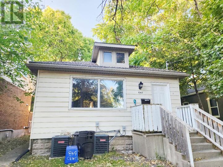 Photo de la propriété:  648 Oxford Street East Unit 2  ON N5Y 3J4 