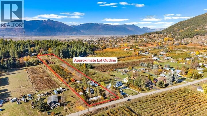 Photo de la propriété:  911 32nd Avenue South  BC V0B 1G1 