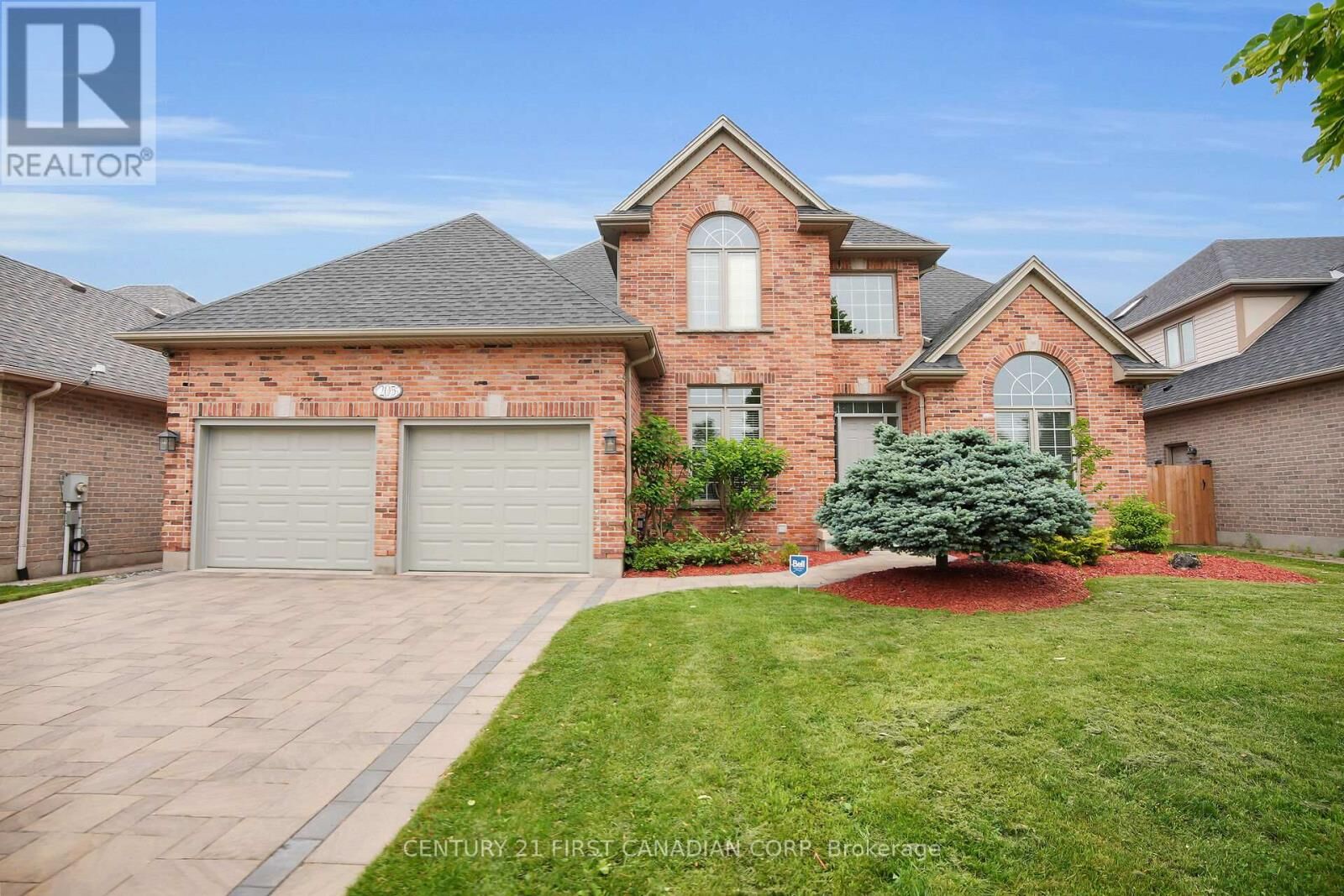 Property Photo: 205 East Rivertrace Walk ON N6G 5L1